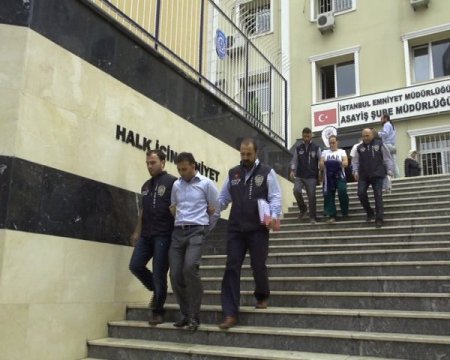 İntikam için eski kız arkadaşını gasp ettirdi