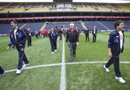 IOC Komisyonu, Fenerbahçe Ülker Arena ve Şükrü Saracoğlu Stadı’nı gezdi