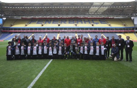 IOC Komisyonu, Fenerbahçe Ülker Arena ve Şükrü Saracoğlu Stadı’nı gezdi