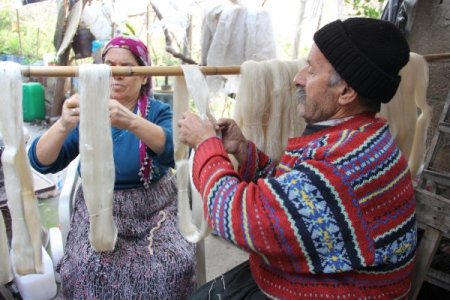 İpeğin son temsilcileri devletten destek bekliyor