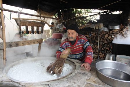 İpeğin son temsilcileri devletten destek bekliyor