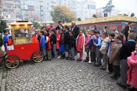 İpek Yolu'nda Çocuk Kervanı