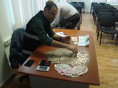 iPhone'lu dilenciler yakalandı