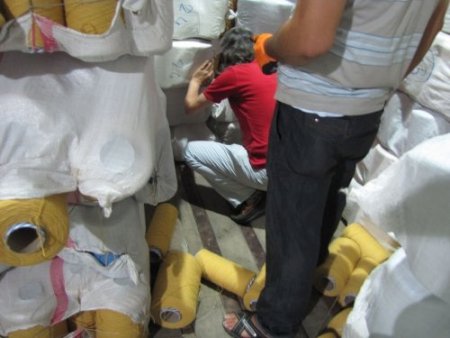 İplik yüklü kamyonla sigara kaçakçılığı