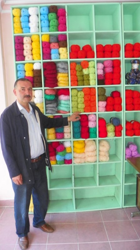 İplikçiler: Yeni Nesil Kadınlar Kazak Örmek Yerine Dizi İzlemeyi Tercih Ediyor