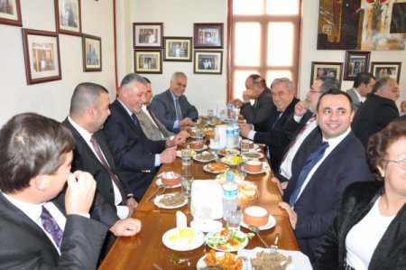 Irak Cumhurbaşkanı Yardımcısı Haşimi, Selimiye'yi Ziyaret Etti