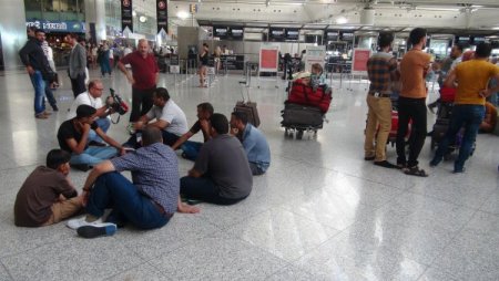 Irak Uçuşu İptal Edilen Yolcular İsyan Etti