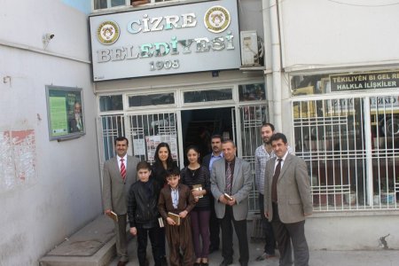 Iraklı öğrenciler Cizre Belediyesi'ni ziyaret etti