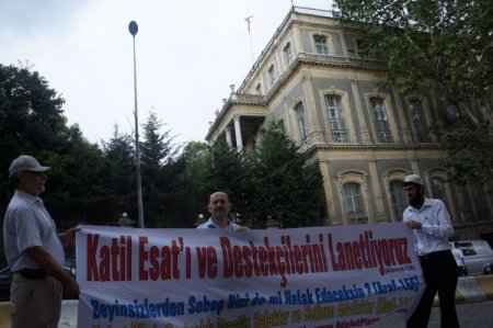 İran Başkonsolosluğu Önünde Esed Protestosu