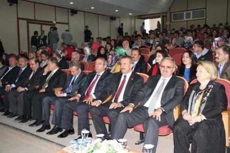 İran bilim adamlarının Türkiye'ye sempozyum için gelmesine izin vermedi