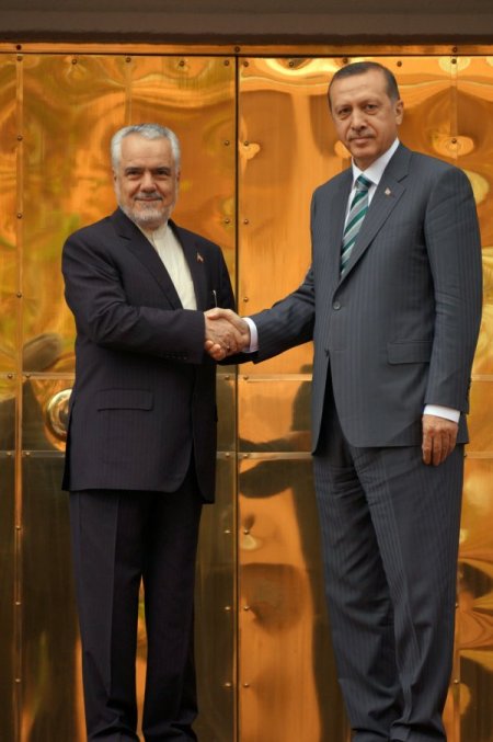 İran Cumhurbaşkanı Yardımcısı Rahimi, Başbakanlık'ta resmi törenle karşılandı