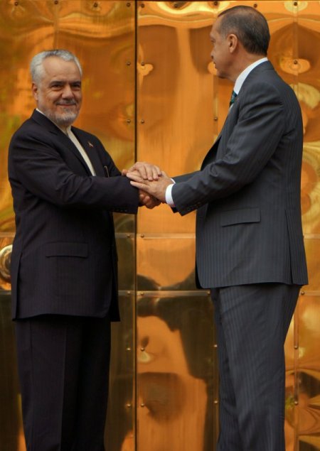 İran Cumhurbaşkanı Yardımcısı Rahimi, Başbakanlık'ta resmi törenle karşılandı