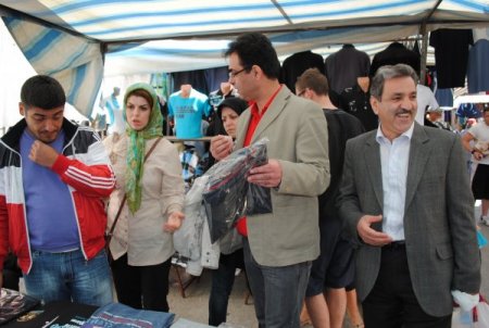 İran Riyalinin Değer Kaybetmesi Acemlerin Alışveriş Yapmasını Kısıtladı