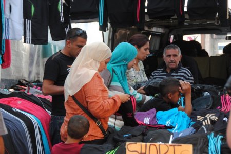 İran riyalinin değer kaybetmesi Acemlerin alışveriş yapmasını olumsuz etkiliyor