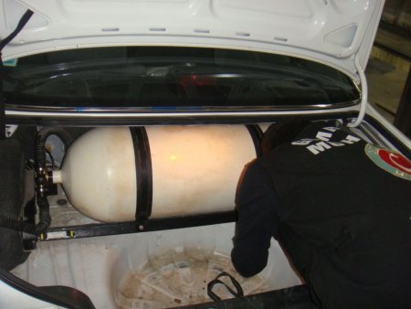 İran sınır kapısında 2 milyon TL değerinde eroin ele geçirildi