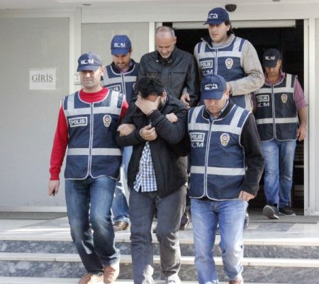 İran’dan getirdikleri eroini Hollanda’ya götürmek isterken yakalandılar