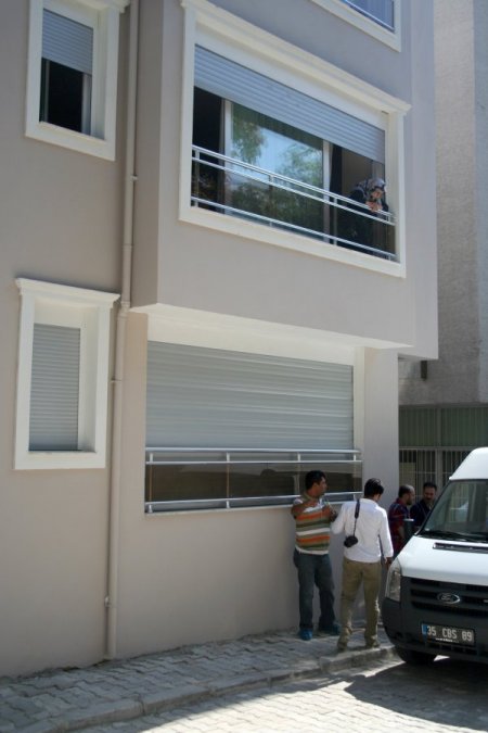 İranlı doktor İzmir'deki evinde ölü bulundu