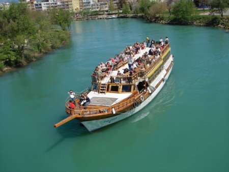 Irmak ve kanallar temizlenince su israfı yüzde 15'ten yüzde 5'e düştü