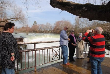 Irmakta su seviyesi düşünce Manavgat Şelalesi'ne ziyaretler başladı