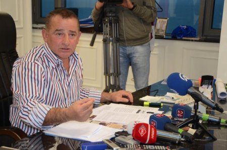 İş adamı Erdoğan Demir, maden ocaklarına yapılan operasyona tepki gösterdi