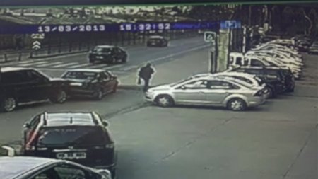 İş adamının geçirdiği trafik kazası güvenlik kamerasında