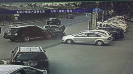 İş adamının geçirdiği trafik kazası güvenlik kamerasında