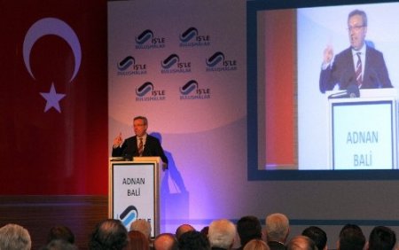 İş Bankası'nda hedef 100 milyar dolar bilanço