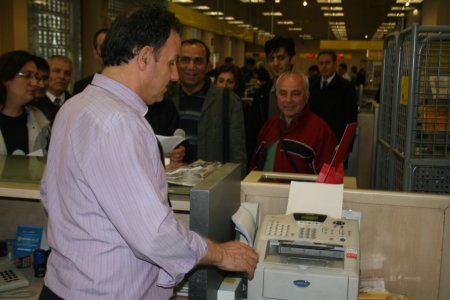 İş bırakmaya hazırlanan sendika üyeleri, PTT için Başbakan’a faks çekti