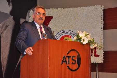 İş dünyası yeni anayasa istedi, Bakan Yazıcı 'kaçamayız' dedi