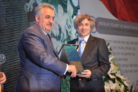 İş dünyası yeni anayasa istedi, Bakan Yazıcı 'kaçamayız' dedi