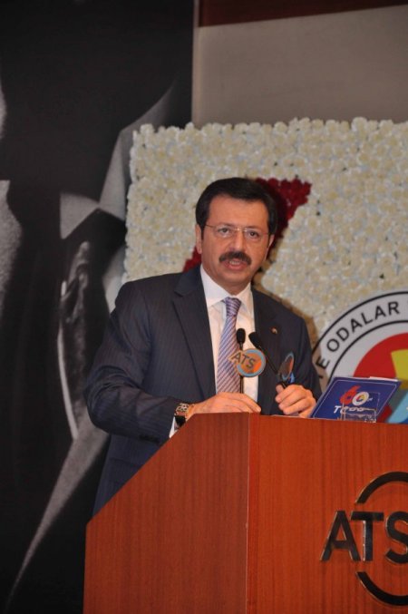 İş dünyası yeni anayasa istedi, Bakan Yazıcı 'kaçamayız' dedi