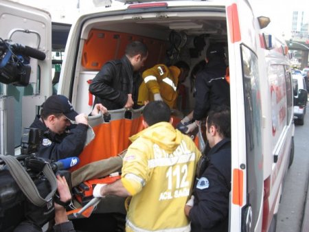 İş Hanında Silah Sesleri Korkuttu