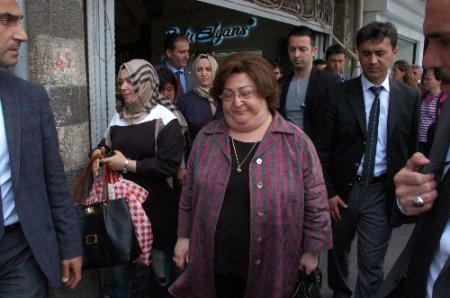 İş kadınları Diyarbakır’ın tarihi mekanlarını gezdi