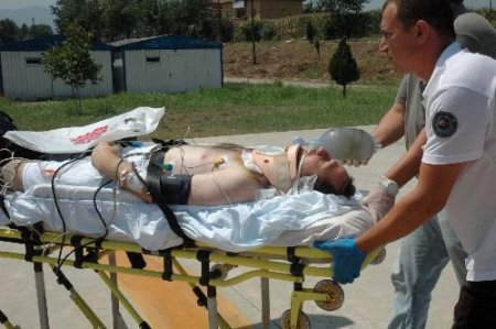 İş Kazasında Ağır Yaralanan İşçi, Helikopter Ambulansla İstanbul'a Sevk Edildi