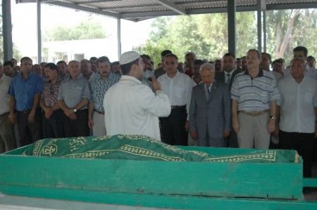 İş Kazasında Hayatını Kaybeden Bbp Sarıçam İlçe Başkanı Örnek Toprağa Verildi