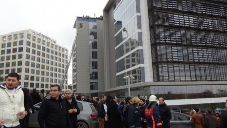 İş merkezinde yangın paniği