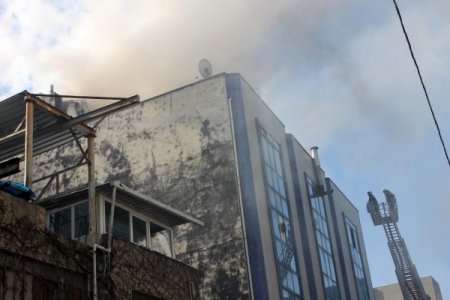 İş merkezinde yangın paniği