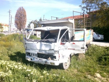 İş üstünde yakalanan trafo hırsızı önce çırılçıplak soyuldu sonra dayak yedi