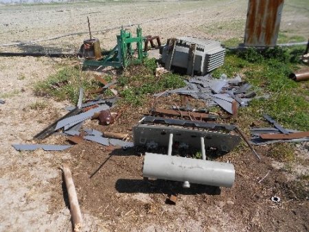 İş üstünde yakalanan trafo hırsızı önce çırılçıplak soyuldu sonra dayak yedi