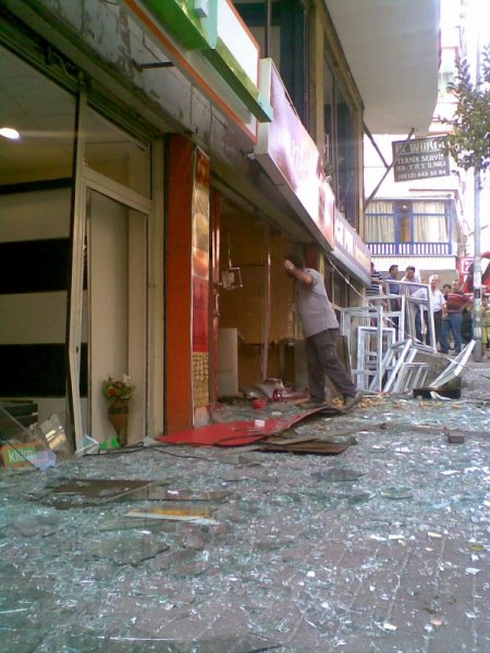 İş Yerindeki Patlama Ortalığı Savaş Alanına Çevirdi