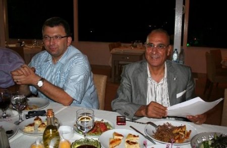 İşadamı Demirdöğen: İzmir'e Yatırım Yapmak İstiyoruz Fakat Engelleniyoruz