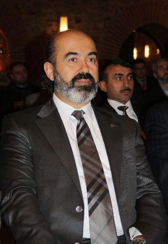 İşadamı Erol Yarar: Hükümet Bütçe Açıklarını Vergi Artırarak Kapatma Yoluna Gitmemeli