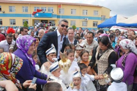 İşadamı Sadettin Saran 350 Çocuğu Sünnet Ettirdi