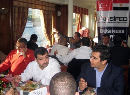 İşadamları Mısır'a Çıkarma Yaptı