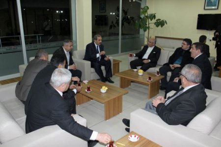 İşadamları Sıcak Çermikte Stres Attı