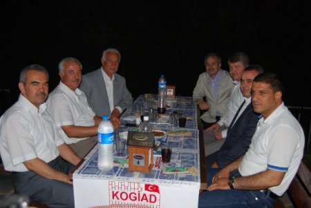 "İşadamlarımızın Birlikte Hareket Etmesi Şehri Kalkındırır"