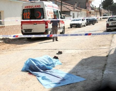 İşçi Bayramı'nda boya yaparken elektriğe kapılan işçi hayatını kaybetti