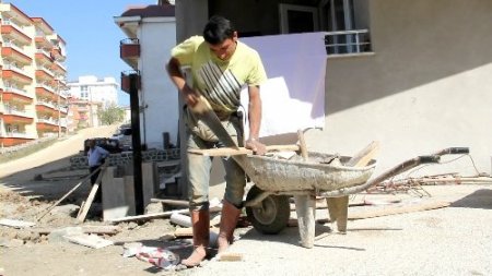 İşçi Bayramı'ndan habersiz işçiler