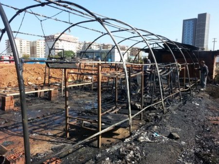 İşçi çadırında yangın ucuz atlatıldı