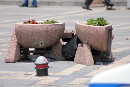 İşçi çantasına bomba ihbarı